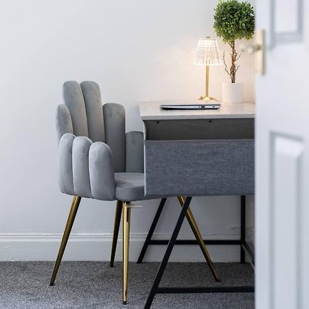 Open Mind Property - Luxury House & Free Parking ポーツマス エクステリア 写真