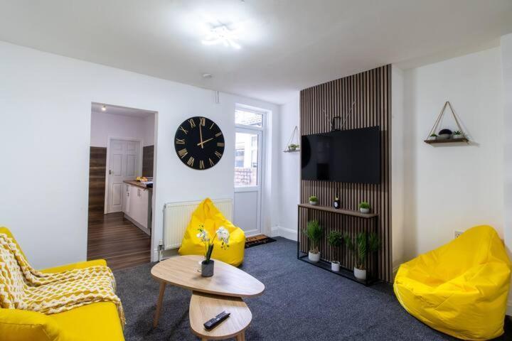 Open Mind Property - Luxury House & Free Parking ポーツマス エクステリア 写真